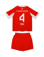 Otroške Nogometnih dresov Bayern Munich Jonathan Tah #4 Domači 2025-26 Kratki rokavi (+ hlače)